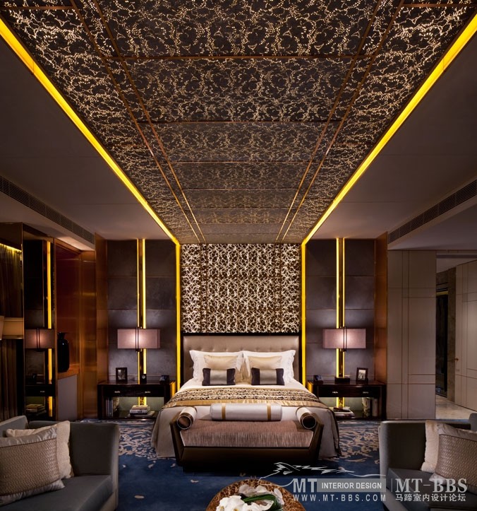 香港丽兹卡尔顿酒店The Ritz-Carlton, Hong Kong_rchk_ritz-carlton_suite_bedroom_1-1.jpg