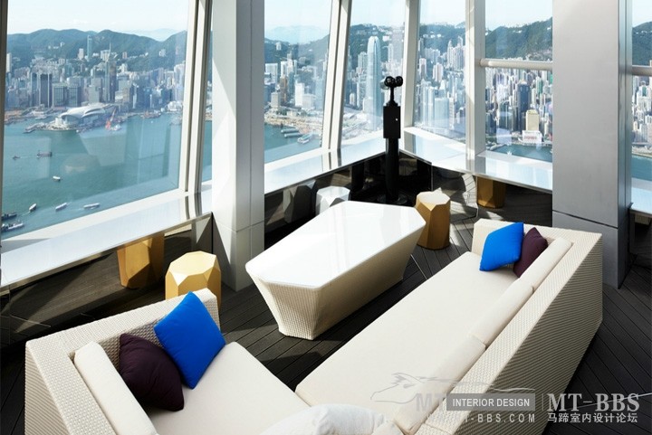 香港丽兹卡尔顿酒店The Ritz-Carlton, Hong Kong_Ozone-The-Ritz-Carlton-by-Wonderwall-Hong-Kong-22.jpg