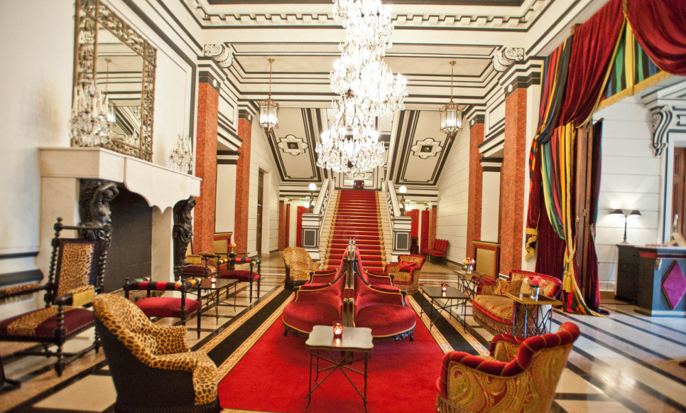 lobby--v1409819-67-1280.jpg