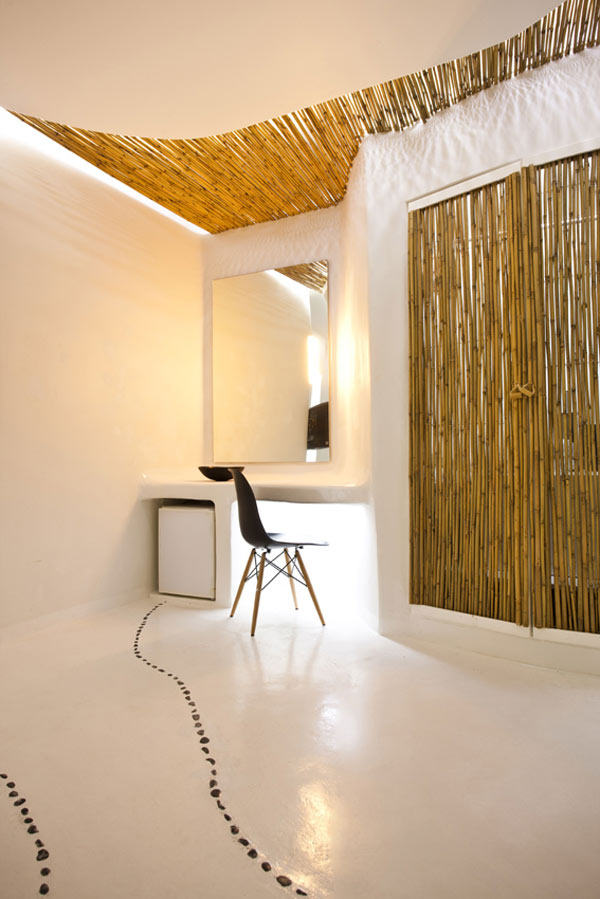 Exemplary Use of Pebbles, Irregular Lines And Cycladic Inspiration_Cocoon-Suites-by-KLab-Architecture-15.jpg