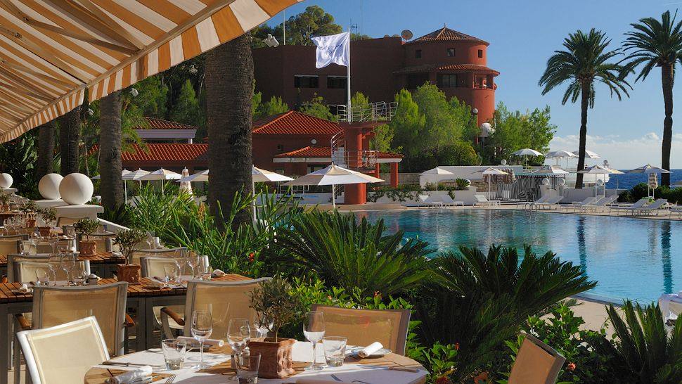 蒙特卡洛海滩酒店 Monte Carlo Beach_002790-09-terrace-dining.jpg