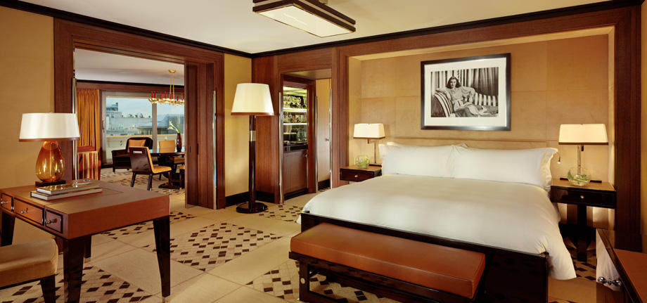 伦敦梅费尔45 Park Lane酒店_Hyde-Park-Suite-Bed_tbe_room_carousel.jpg