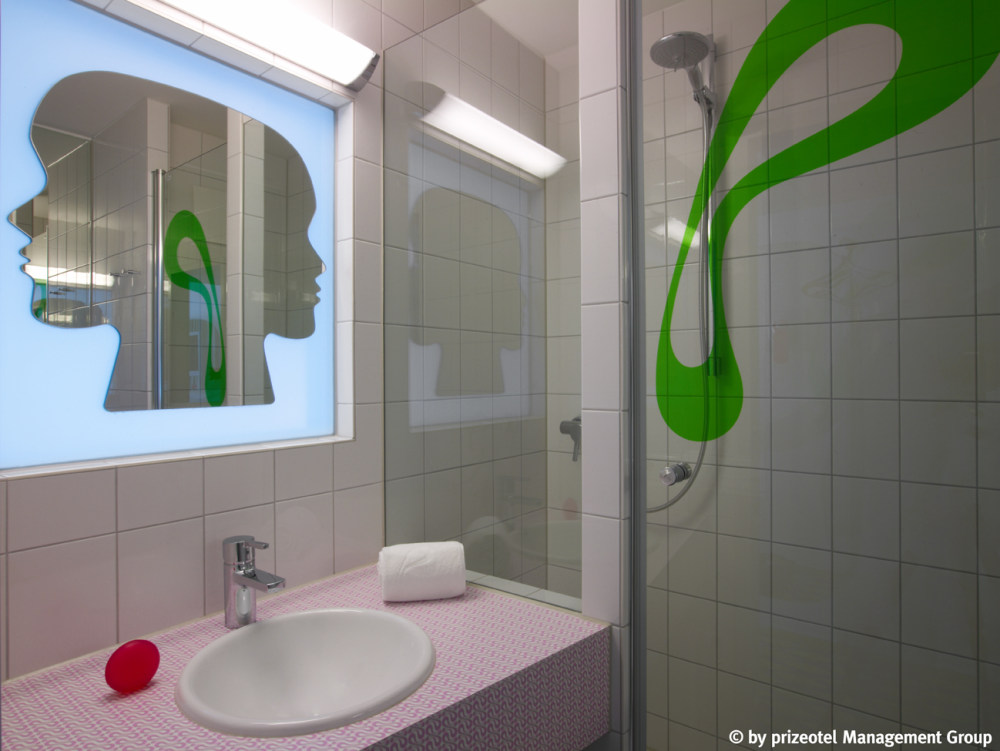 德国不来梅PRIZEOTEL酒店_prizeotel_bremen_city_bathroom.jpg