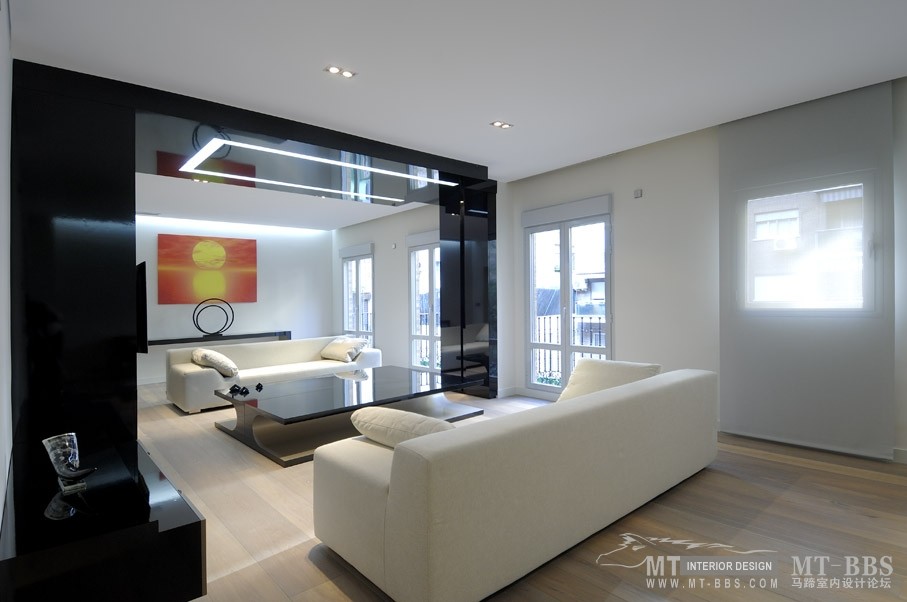 西班牙马德里老建筑公寓室内设计改造_IMG2011021861511684.jpg