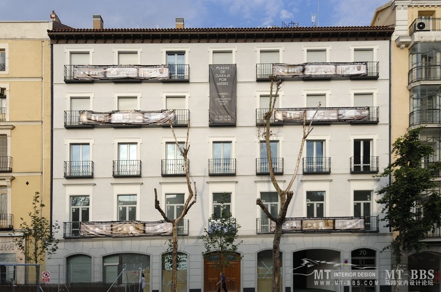 西班牙马德里老建筑公寓室内设计改造_IMG2011021861668543.jpg