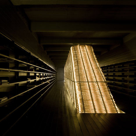 屠宰场改变为电影院--西班牙马德里_dezeen_Cineteca-Matadero-by-Churtichaga-Quadra-Salcedo_22.jpg