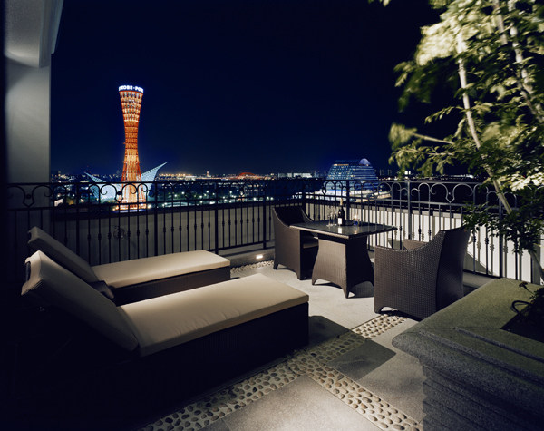 Hotel La Suite Kobe Harborland 日本神户_outdoor lounge.jpg