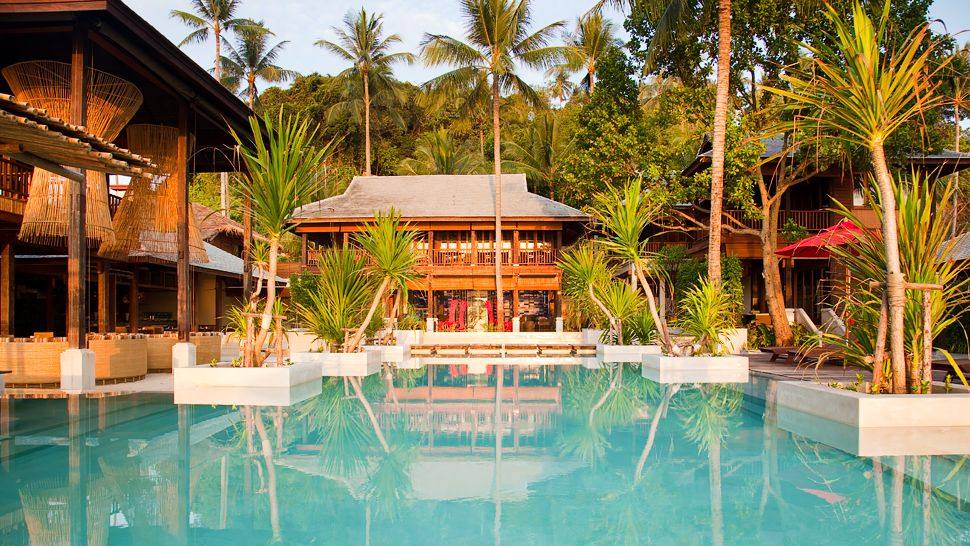 泰国安纳塔拉帕岸岛度假村 Anantara Rasananda  Villa Resort & Spa_009541-06-main-infinity-pool.jpg