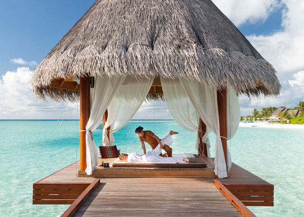 马尔代夫娜拉杜岛度假村 Naladhu, Maldives_Naladhu_Maldives_Thai_Massage_at_Anantara_Over_Water_Spa-NLD_1565.jpg