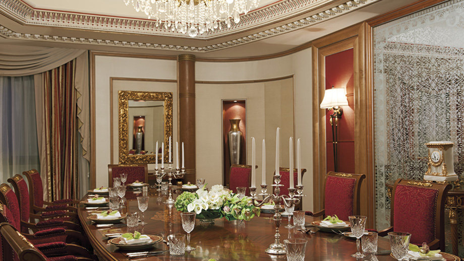 利雅得丽思卡尔顿酒店 The Ritz Carlton Riyadh_Royal Suite Dining.jpg