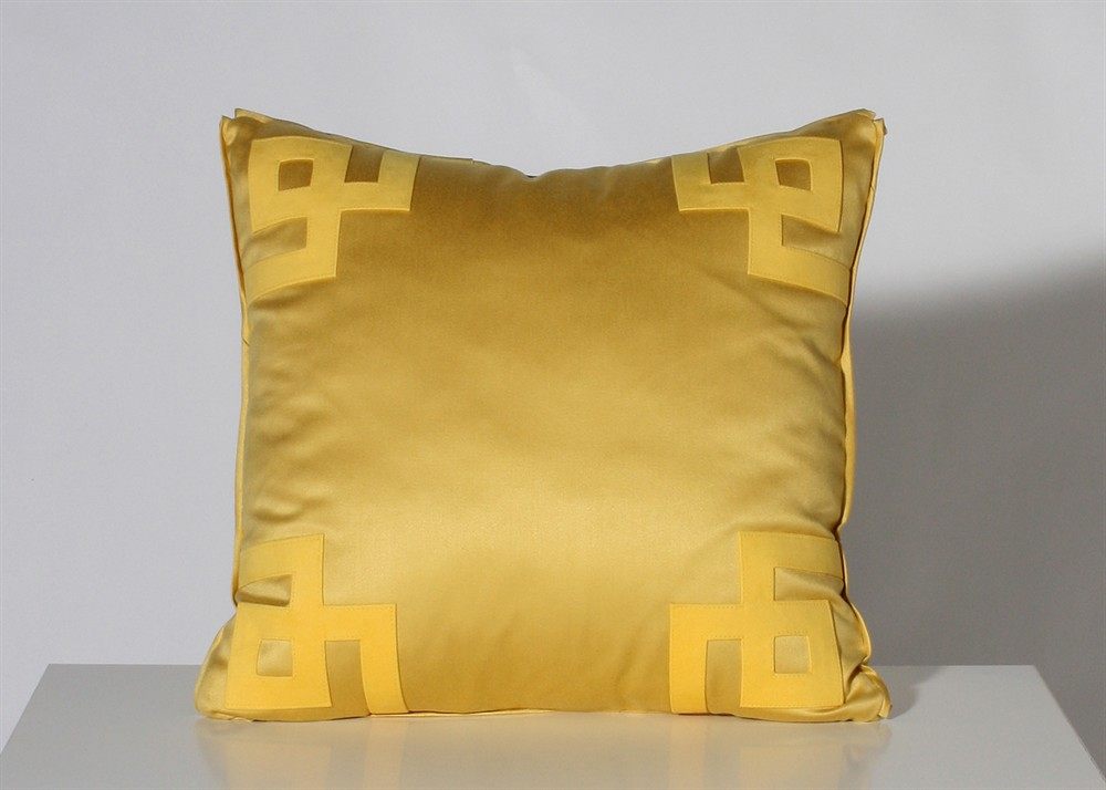 GREEK KEY CORNERS GOLD AND YELLOW_5X7.jpg