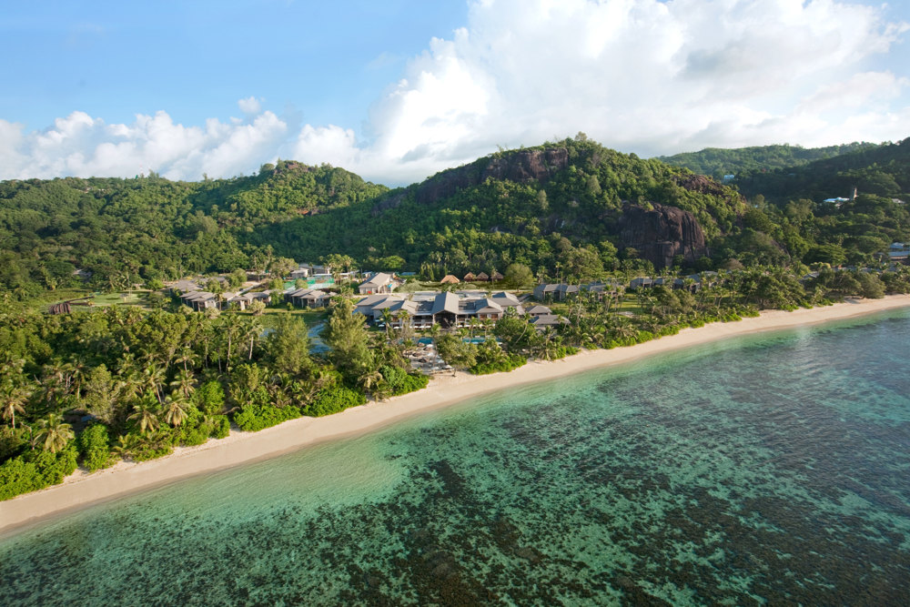 塞舌尔凯宾斯基度假酒店 Seychelles Kempinski Resort_Print_Overview_Baie_Lazare_Beach.jpg