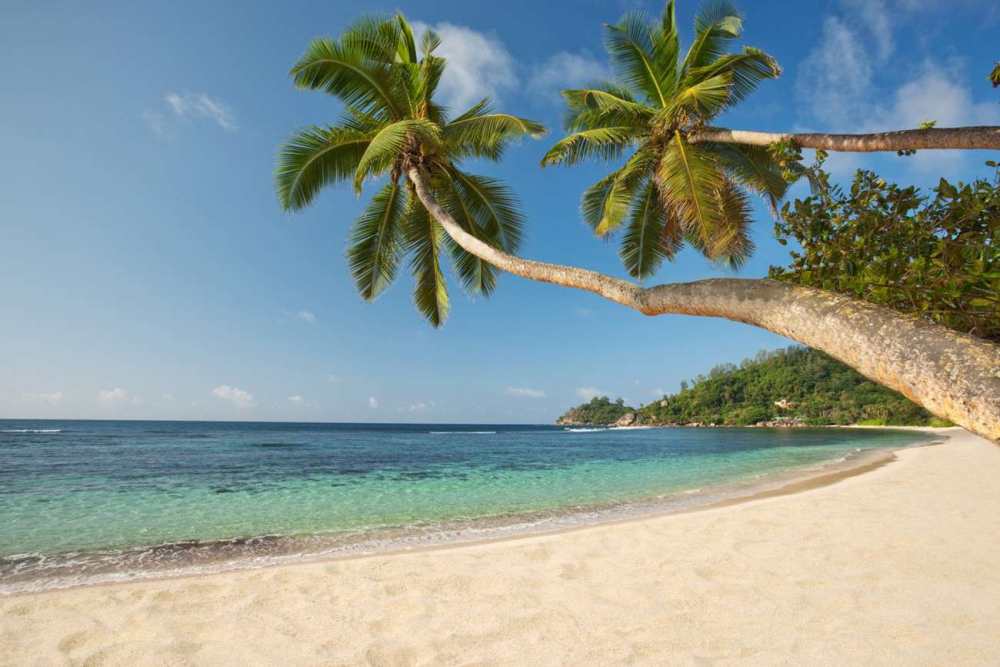 塞舌尔凯宾斯基度假酒店 Seychelles Kempinski Resort_SetWidth1300-Baie_Lazare_Beach.jpg