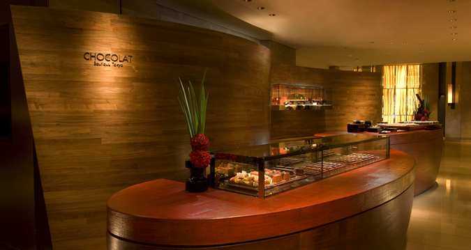 东京希尔顿酒店 Tokyo Hilton_HL_chocolatboutique08_33_675x359_FitToBoxSmallDimension_Center.jpg