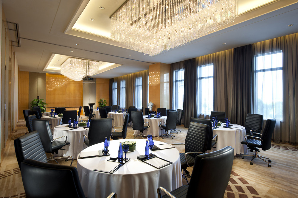 广州白云万达希尔顿酒店官摄版(Hilton Guangzhou Baiyun)(CCD)_广州白云万达希尔顿酒店MeetingRoom_01_V3.jpg