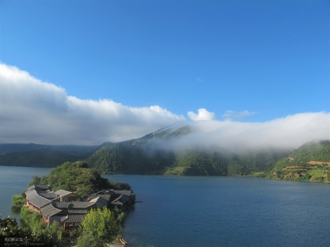 瀘沽湖裡格半島陽光會所_http_imgloadCA09SDB8.jpg