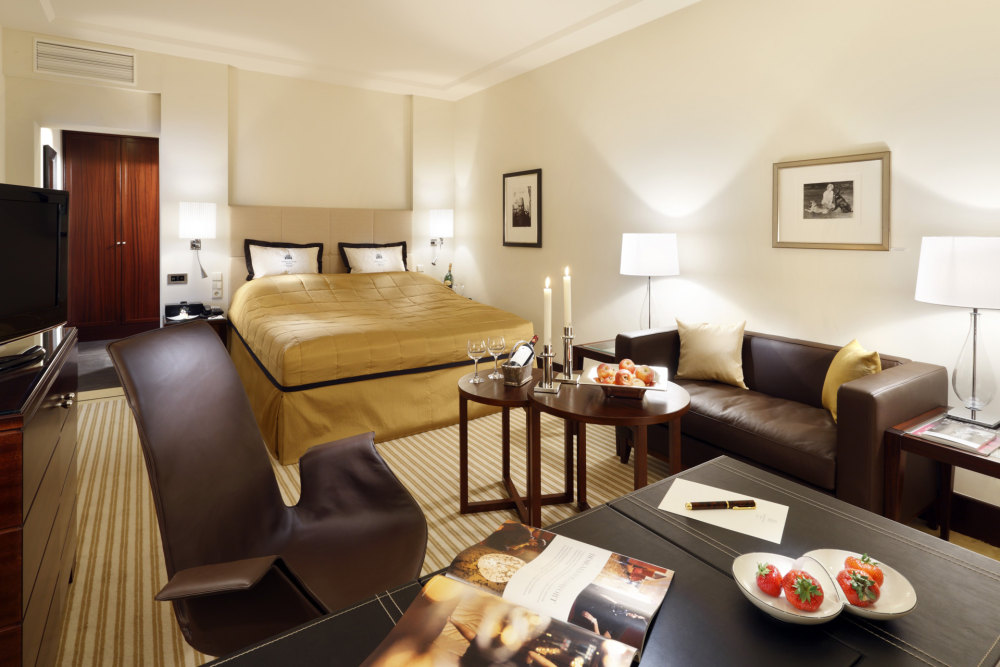 柏林布里斯托尔凯宾斯基酒店 Kempinski Hotel Bristol Berlin_Print_BER1DeluxeRoomLA1D.jpg