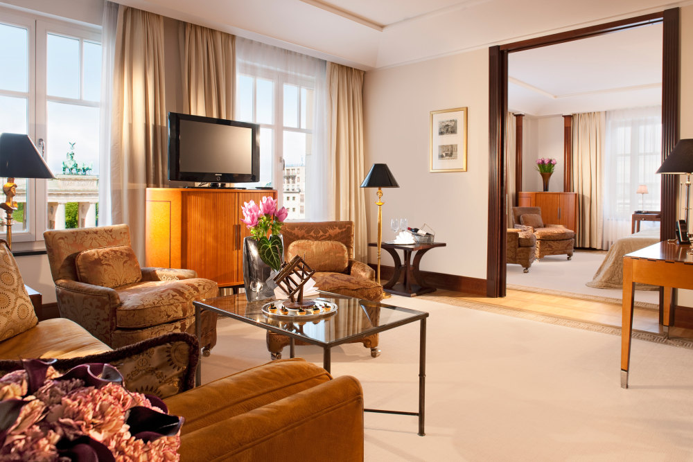 柏林阿德隆凯宾斯基酒店 Hotel Adlon Kempinski Berlin_Print_BER2BrandenburgGateSuiteLBS1.jpg