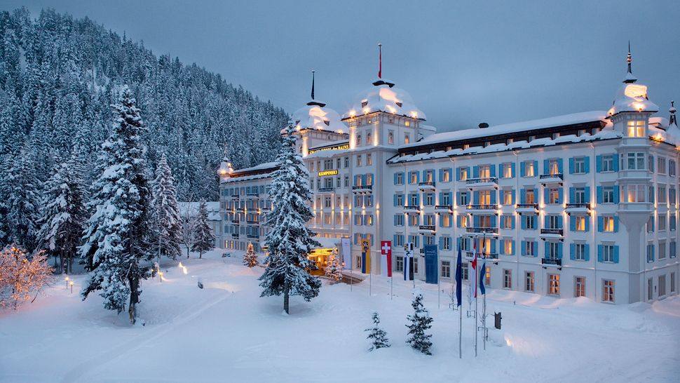 瑞士圣莫里茨凯宾斯基酒店 Kempinski Grand Hotel des Bains St. Moritz_003090-11-exterior-winter.jpg