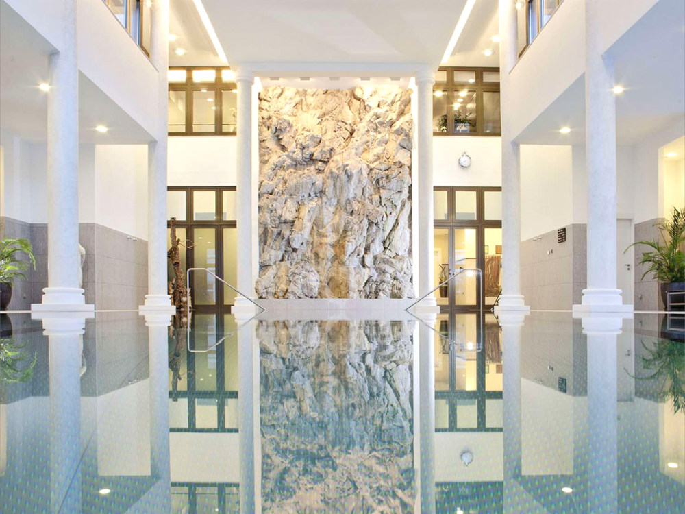 瑞士圣莫里茨凯宾斯基酒店 Kempinski Grand Hotel des Bains St. Moritz_Print_IndoorPool.jpg