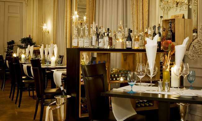 瑞士圣莫里茨凯宾斯基酒店 Kempinski Grand Hotel des Bains St. Moritz_SMV_Enoteca_L.jpg