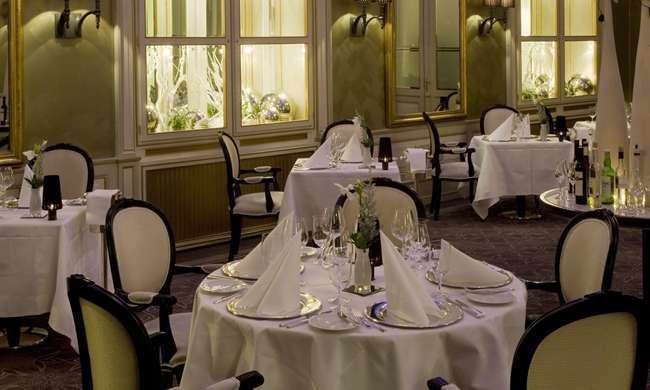 瑞士圣莫里茨凯宾斯基酒店 Kempinski Grand Hotel des Bains St. Moritz_SMV-cadoro02_L.jpg