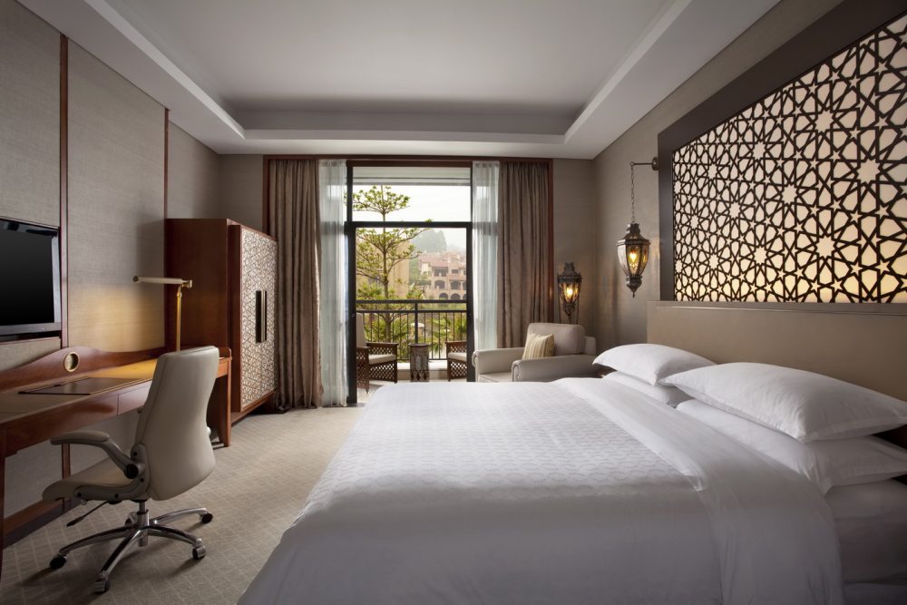 清远狮子湖喜来登度假酒店(Sheraton Qingyuan Lion Lake Resort)(WATG)_Deluxe Garden View King Room.jpg