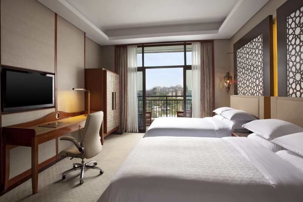 清远狮子湖喜来登度假酒店(Sheraton Qingyuan Lion Lake Resort)(WATG)_Deluxe Lake View Twin Room.jpg