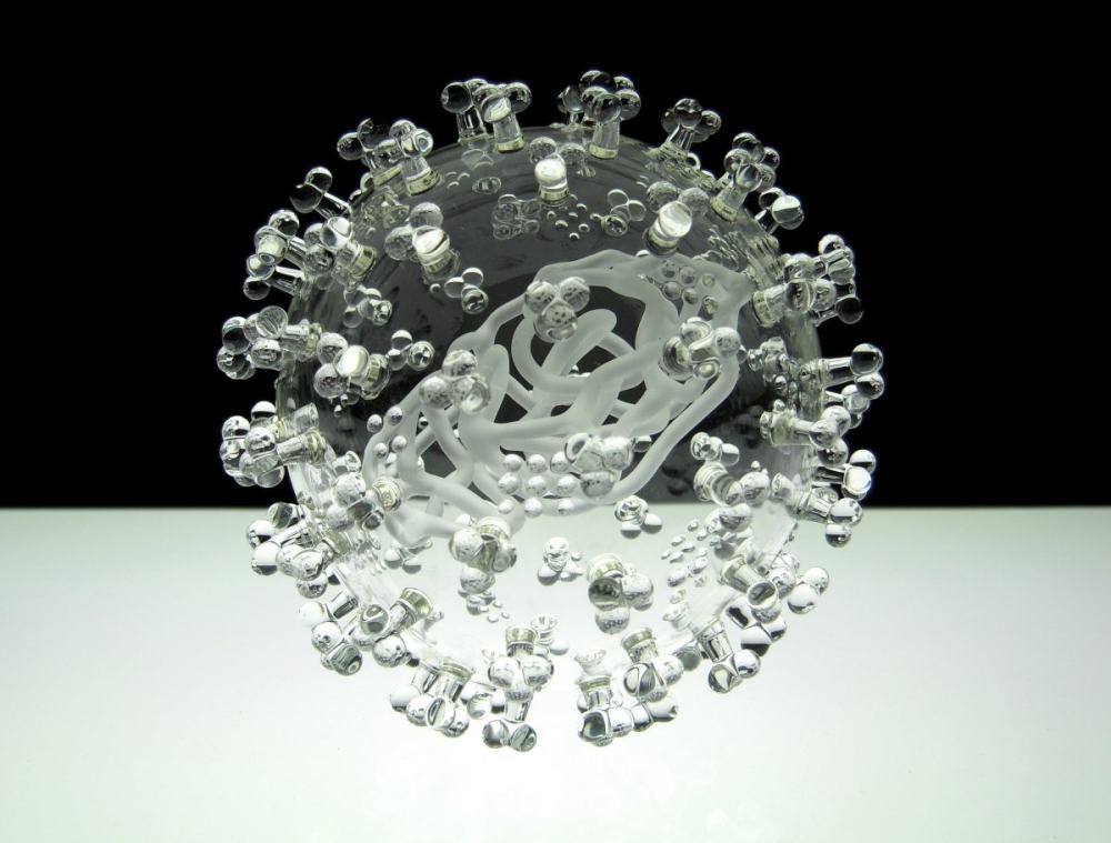 路克·杰拉姆的玻璃微生物学雕塑_lj_160712_12.jpg