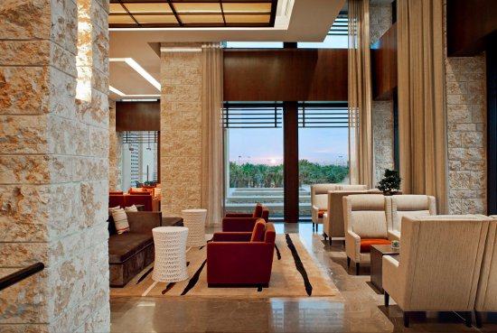 阿布扎比威斯汀酒店 Westin Abu Dhabi_lobby_lg.jpg