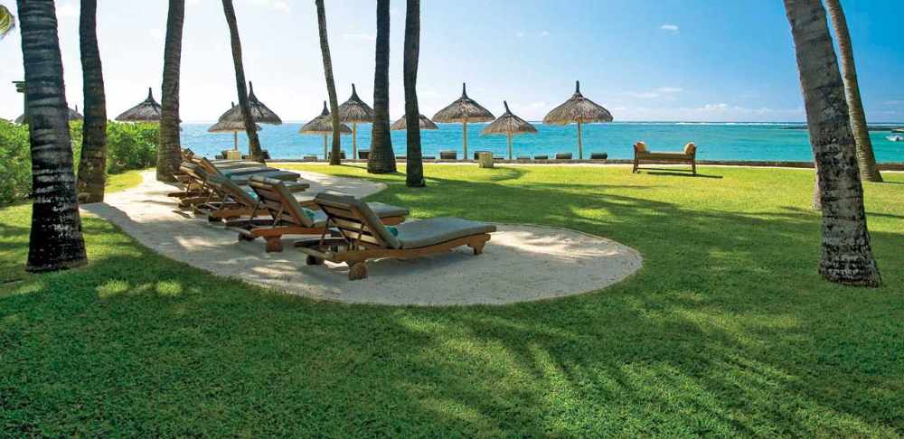 毛里求斯Constance Belle Mare Plage度假酒店_phoca_thumb_l_BMPBS-BeachCanape.jpg
