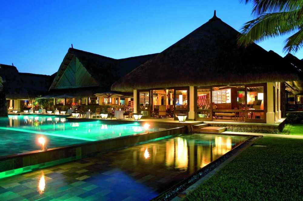 毛里求斯Constance Belle Mare Plage度假酒店_phoca_thumb_l_BMPBS-Pool&Bar1.jpg