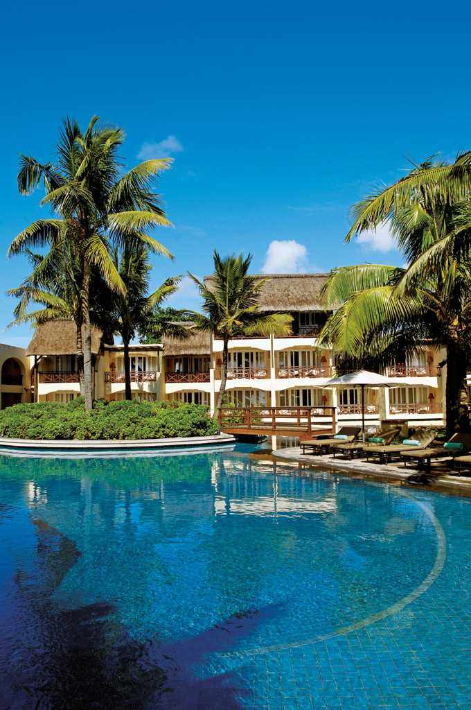 毛里求斯Constance Belle Mare Plage度假酒店_phoca_thumb_l_BMPDSPrestigePool.jpg