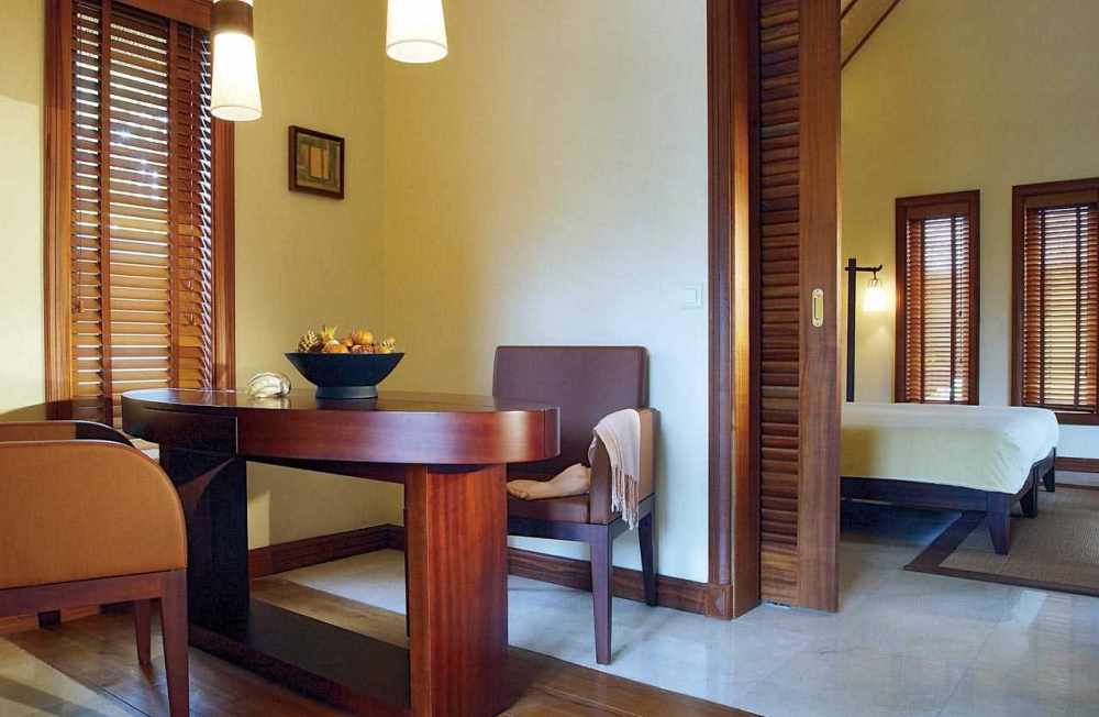毛里求斯Constance Belle Mare Plage度假酒店_phoca_thumb_l_BMPPrVDecoRoom2.jpg