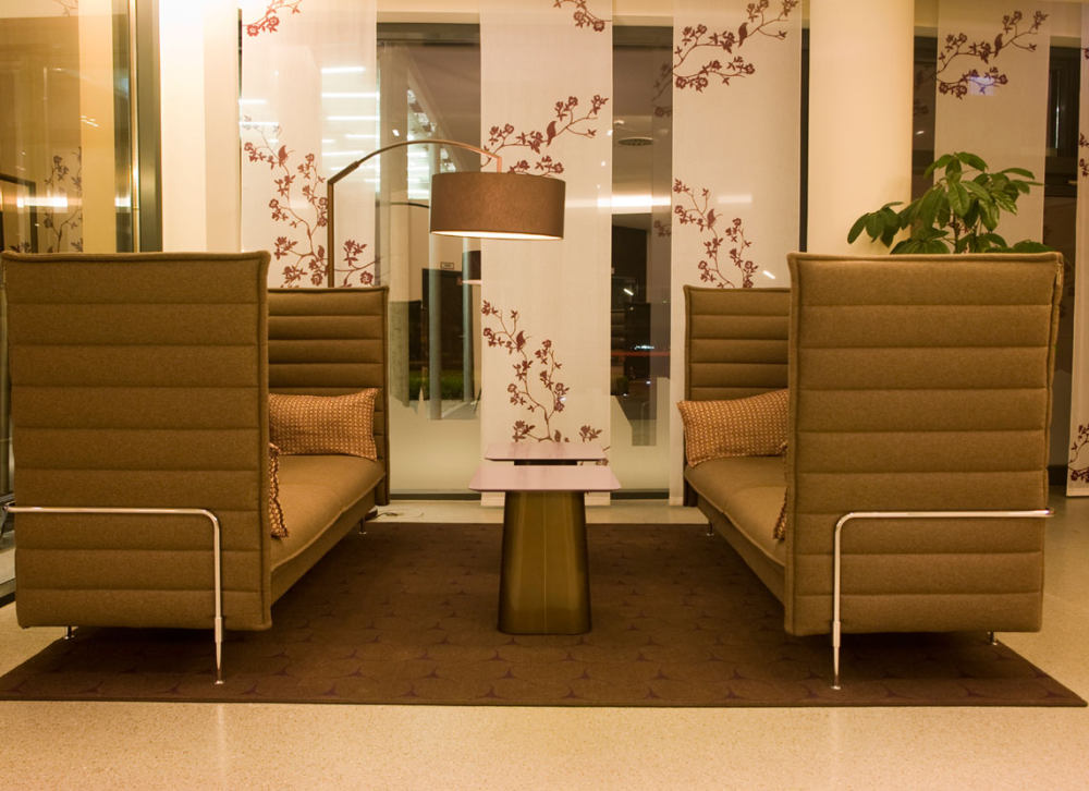 慕尼黑多尔切酒店及度假村 Dolce Hotels and Resorts Munich_c-lobby-sofas.jpg