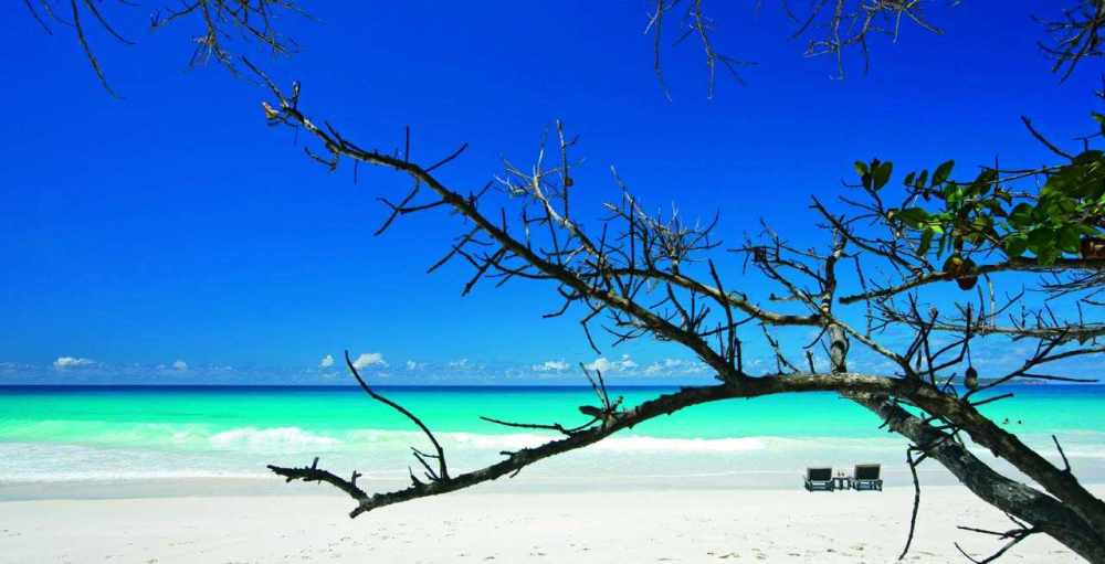 塞舌尔康斯坦茨利莫里亚度假村 Constance Lémuria Resort_phoca_thumb_l_CLRPBS09_Beach5.jpg