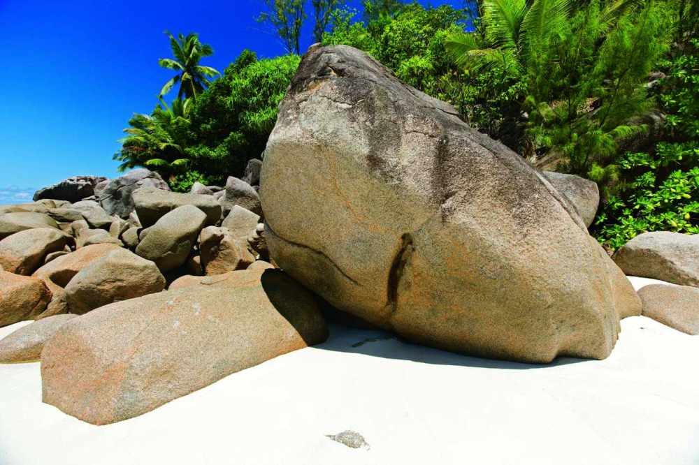 塞舌尔康斯坦茨利莫里亚度假村 Constance Lémuria Resort_phoca_thumb_l_CLRPBS09_Beach10.jpg