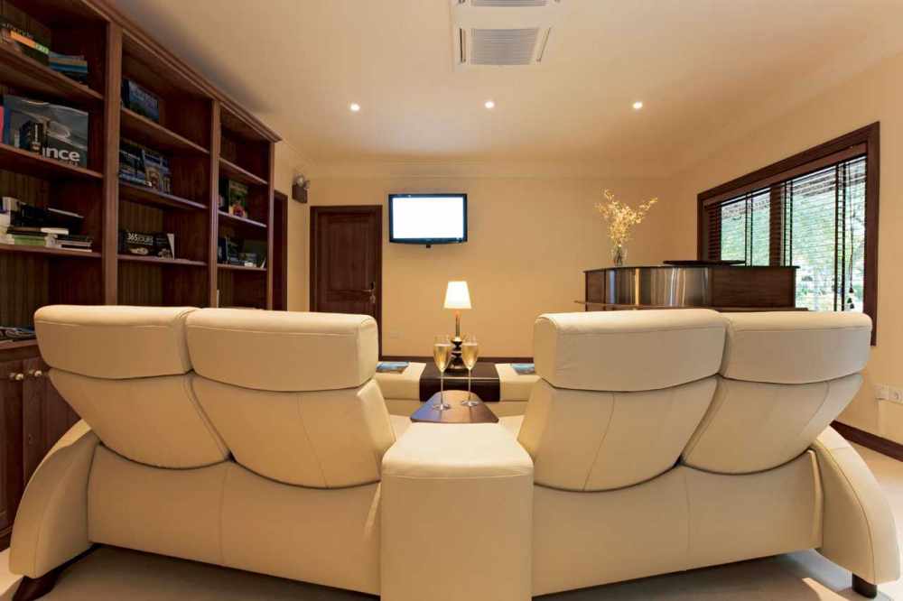 塞舌尔康斯坦茨利莫里亚度假村 Constance Lémuria Resort_phoca_thumb_l_CLRPBS09_DepLounge.jpg