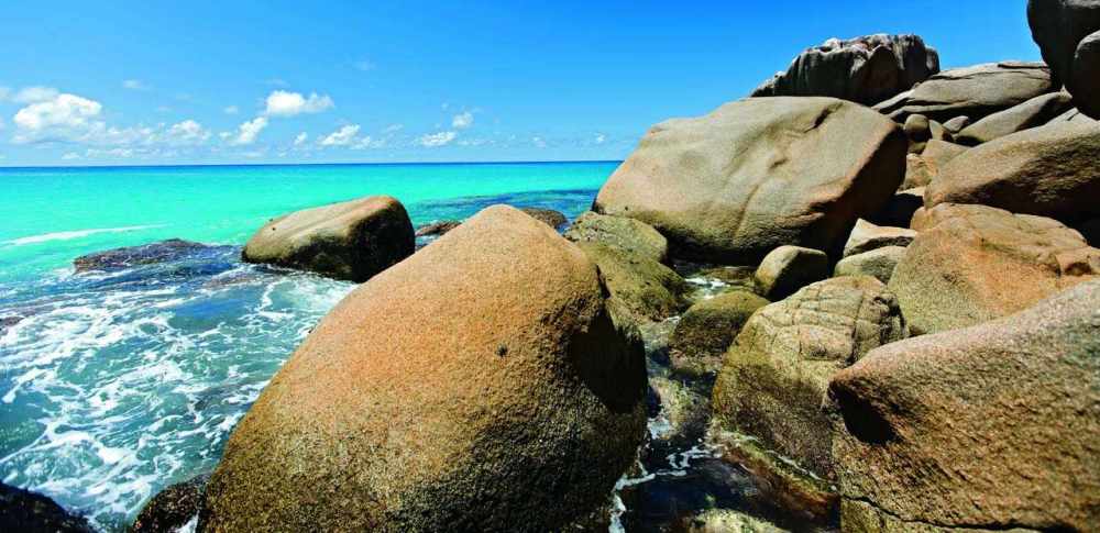 塞舌尔康斯坦茨利莫里亚度假村 Constance Lémuria Resort_phoca_thumb_l_CLRPBS09_Rocks.jpg