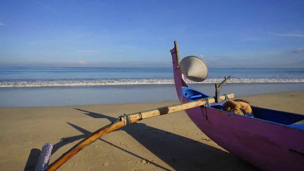 巴厘岛洲际度假酒店（InterContinental Bali Resort）_003474-12-jimbaran-beach-daytime-boat.jpg
