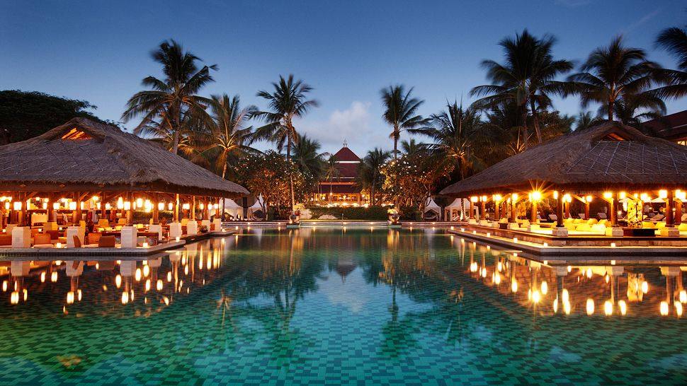 巴厘岛洲际度假酒店（InterContinental Bali Resort）_003474-13-Main-Pool-Dusk.jpg