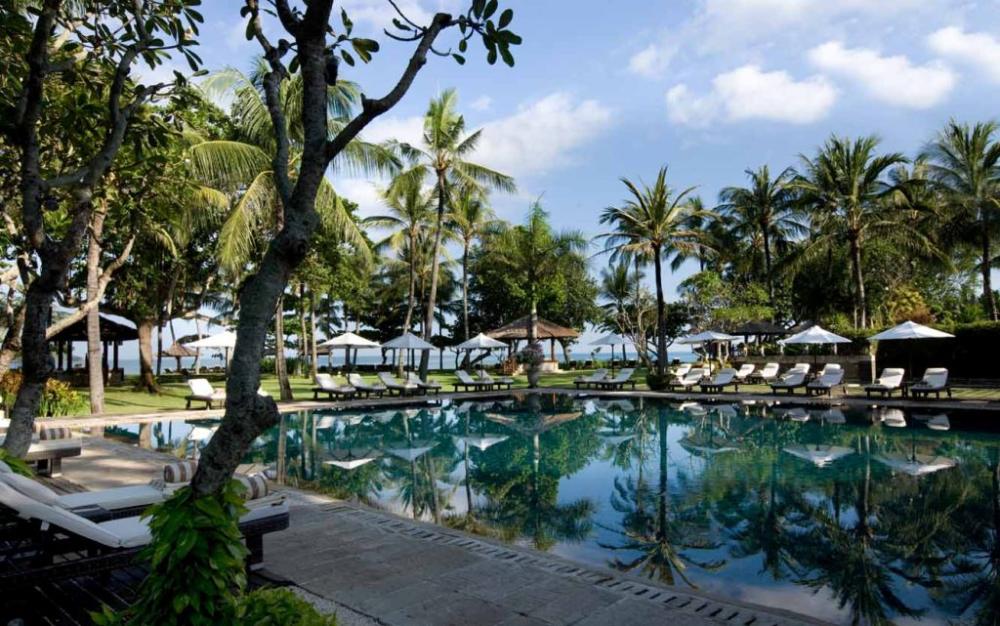 巴厘岛洲际度假酒店（InterContinental Bali Resort）_Club-InterContinental-Pool-2.jpg