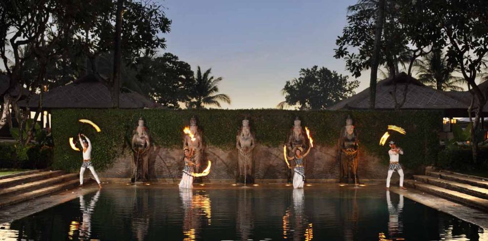 巴厘岛洲际度假酒店（InterContinental Bali Resort）_Fire-Dance-1.jpg