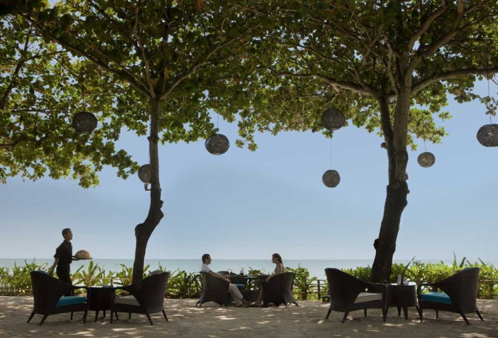 巴厘岛洲际度假酒店（InterContinental Bali Resort）_Lunch-at-Sunset-Bar.jpg