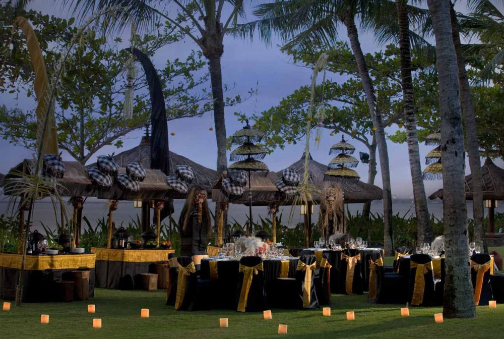 巴厘岛洲际度假酒店（InterContinental Bali Resort）_Mystical-Night.jpg