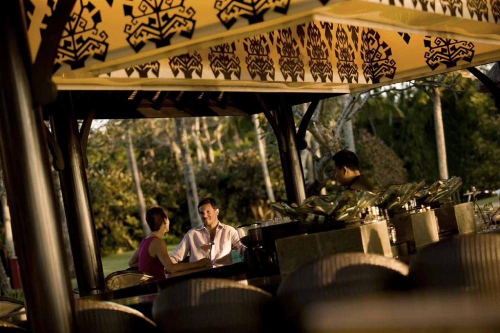 巴厘岛洲际度假酒店（InterContinental Bali Resort）_Sunset-Bar-21.jpg