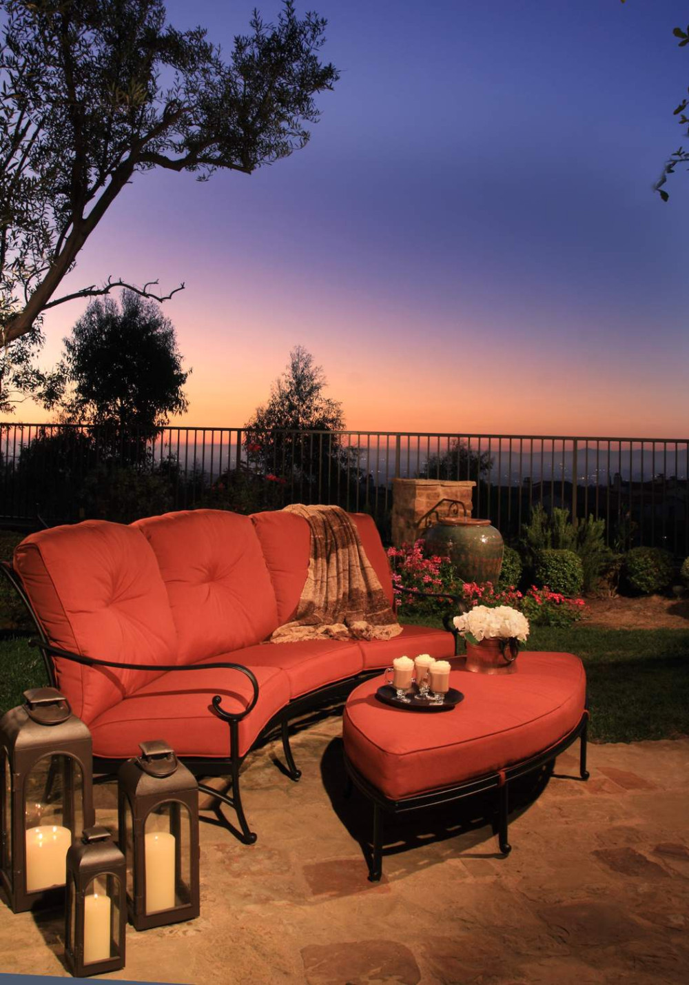 铸铝户外家具案例分享_Santa Barbara Crescent Sofa.jpg