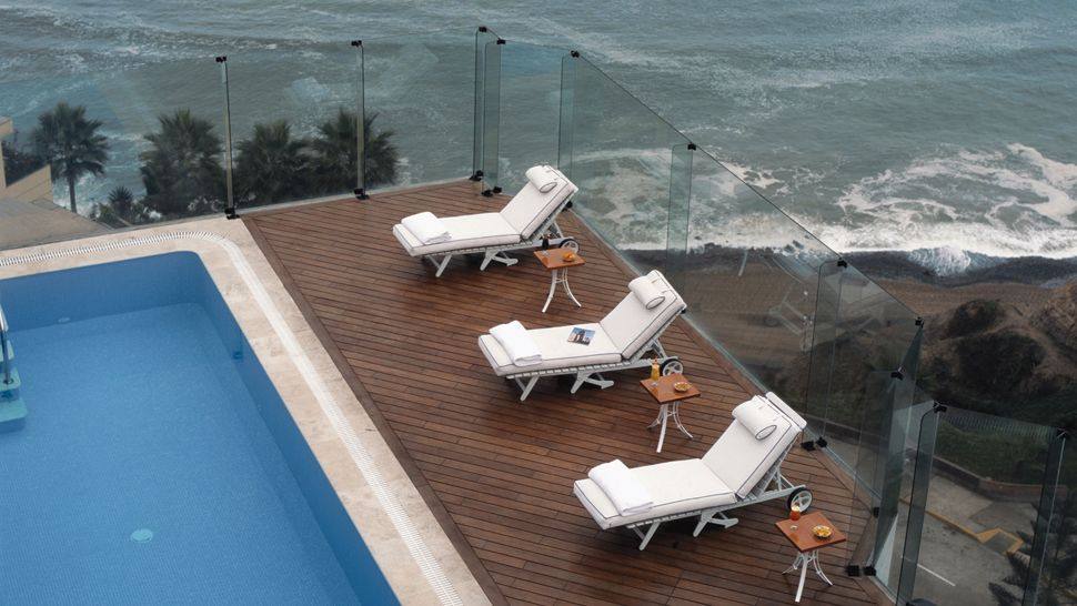 秘鲁利马米拉弗洛雷斯公园酒店 Miraflores Park Hotel_000116-06-exterior-pool-ocean.jpg