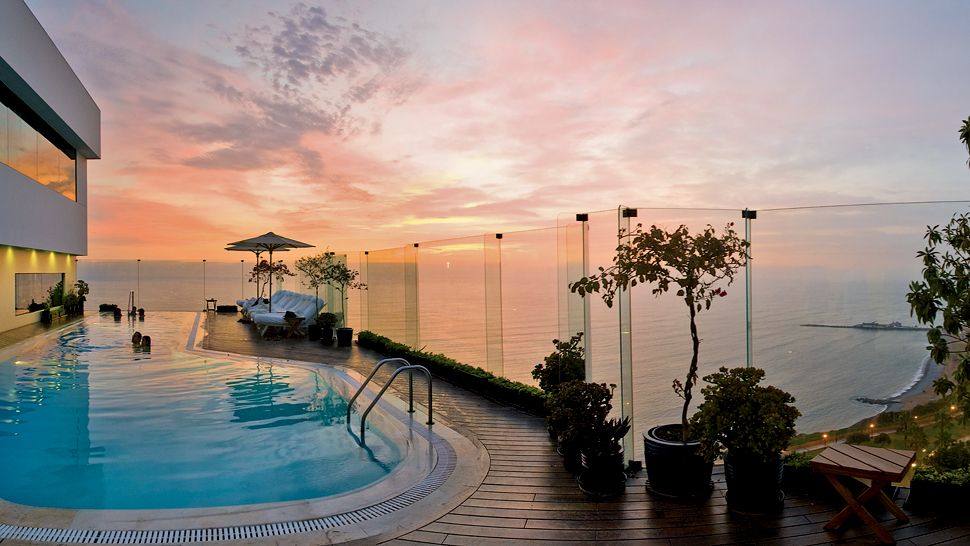 秘鲁利马米拉弗洛雷斯公园酒店 Miraflores Park Hotel_000116-08-11th-floor-rooftop-pool-deck-sunset.jpg