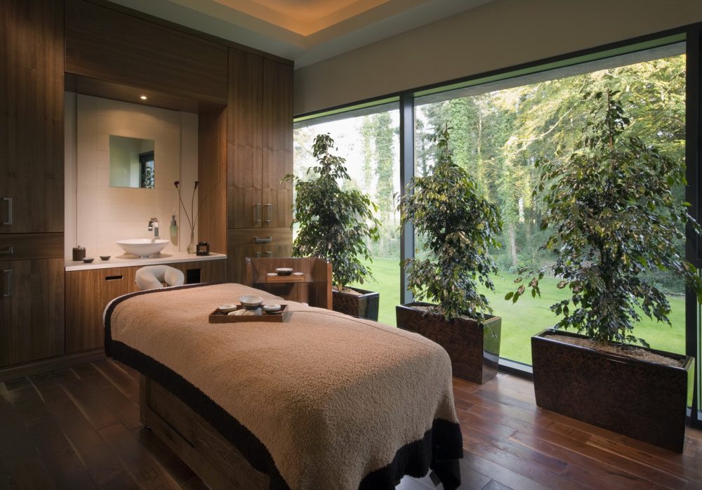 爱尔兰Castlemartyr度假村 Castlemartyr Resort Ireland_ORKCR_25619345_CM_Spa_Massage_Room.jpg